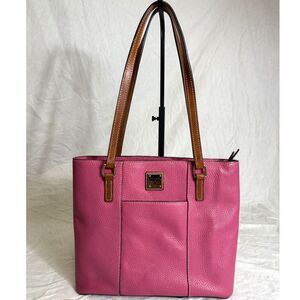 Dooney & Bourke Pink Pebble Leather Tote – Classic Shoulder Bag with Brown Trim